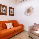 Дом отдыха Lucrezia - Relax, Piscina, Barbeque E Wi-fi Нардо