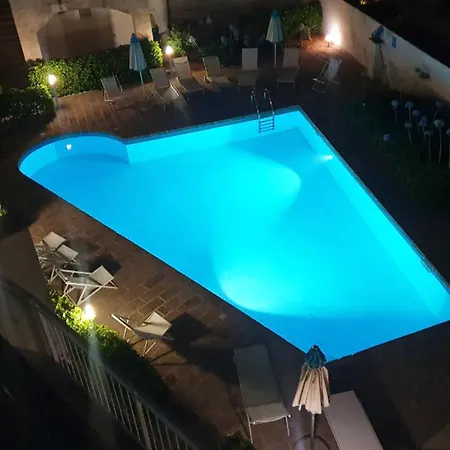 Lucrezia - Relax, Piscina, Barbeque E Wi-fi * Nardo